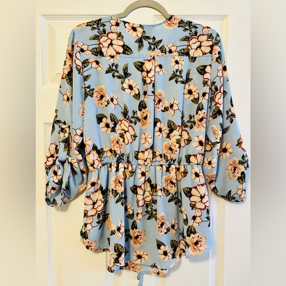 RUE21 Top - Size Large - Picture 2 of 2